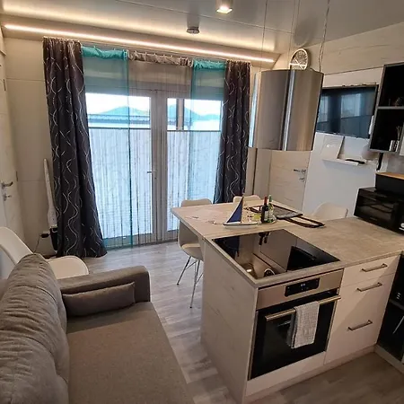 Mobile Tom 12 Apartmán *