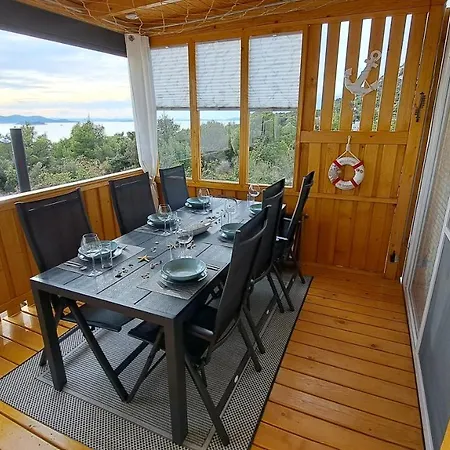 Mobile Tom 12 Apartmán Drage