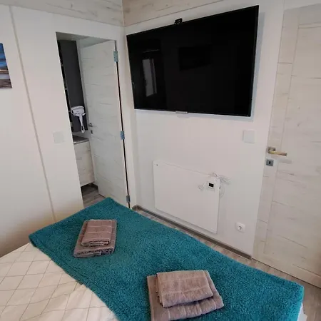 Mobile Tom 12 Apartmán Drage