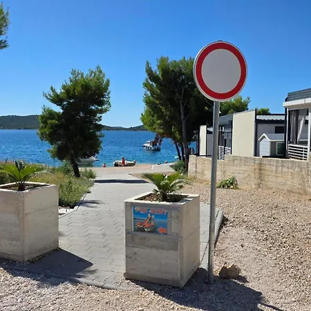 Mobile Tom 12 דירה *